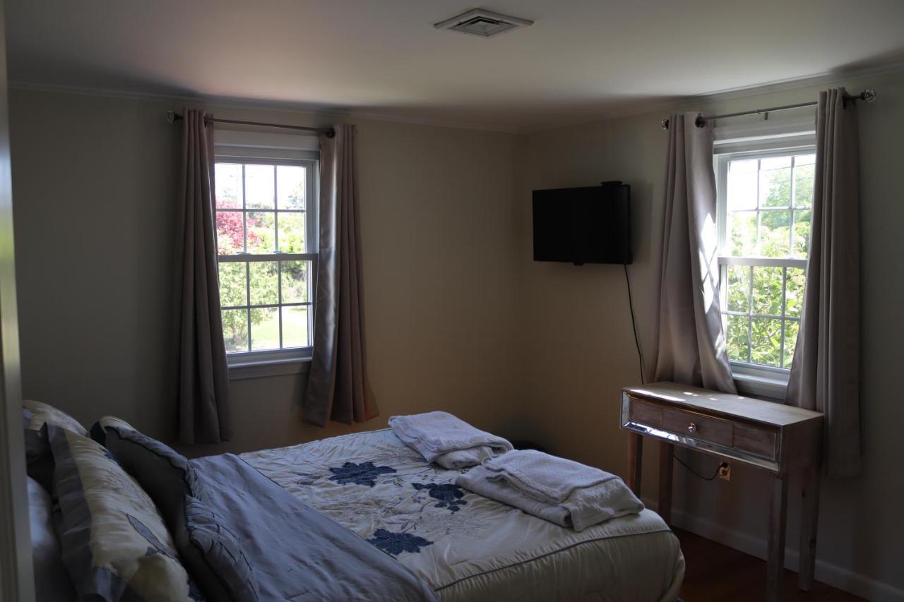 Seaside Serenity, Just A Block /0.1 Mile Away From The Beach Yarmouth Port Exterior foto
